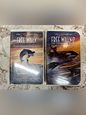 Free Willy & Free Willy 2 The Adventure Home (VHS, 1993 & 1995, Clamshell) FP